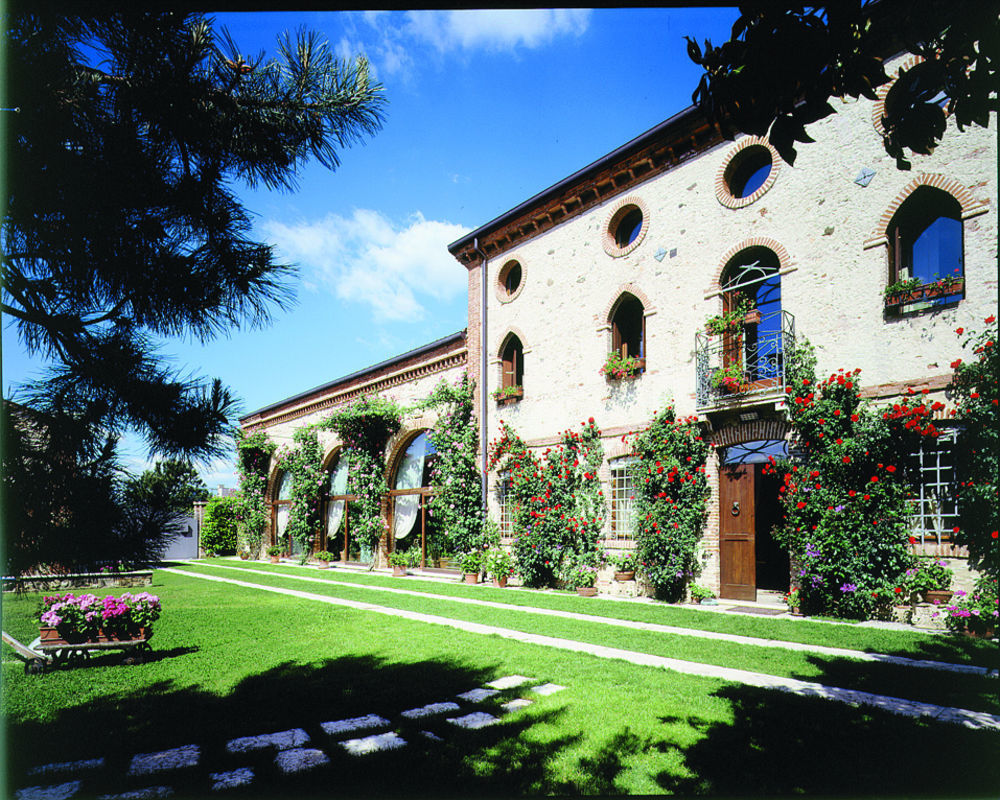 Locanda La Corte Dei Galli Carre Exterior photo